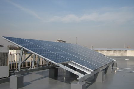 大宮工業高校太陽光発電設備 1